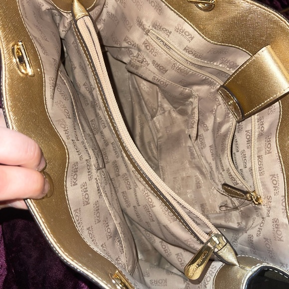 Michael Kors handbag - Picture 2 of 2